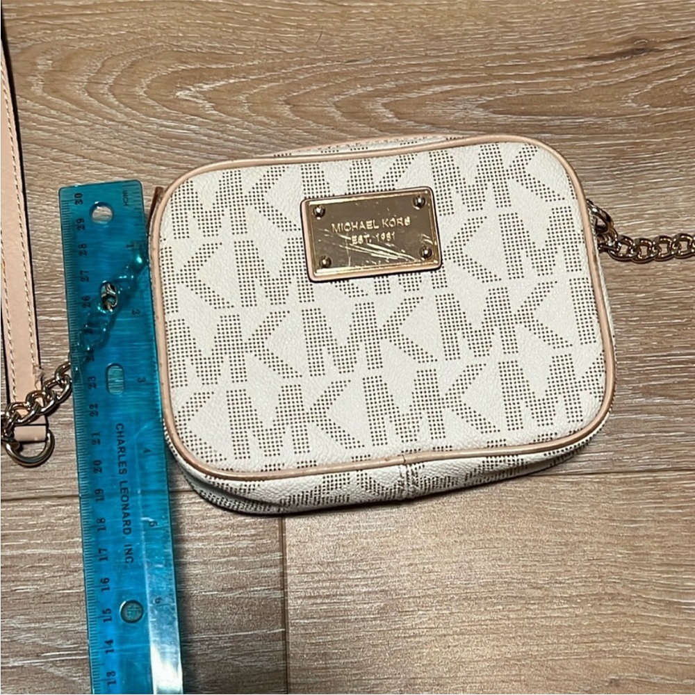 Michael Kors Vanilla Crossbody Bag - Picture 12 of 12